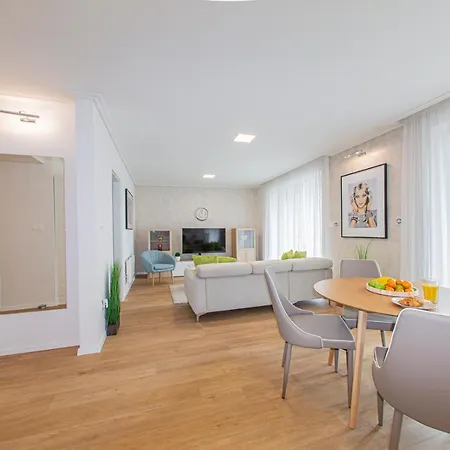 Life Bestern Apartment Szeged